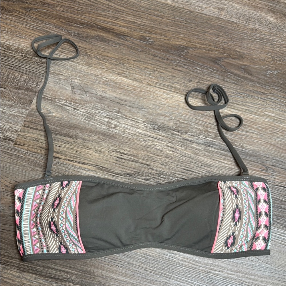 ARDENE | Bandeau Top with Patterned Accents size large